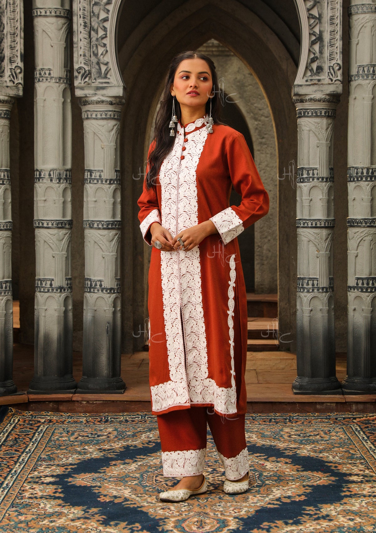 Kasmira Aari Woollen Straight Kurta Set