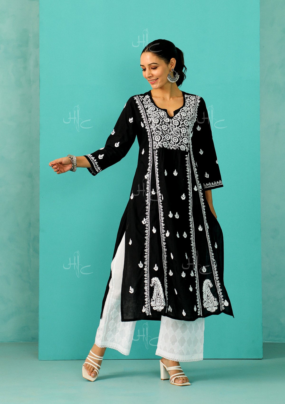 Cheap on sale chikankari kurtis