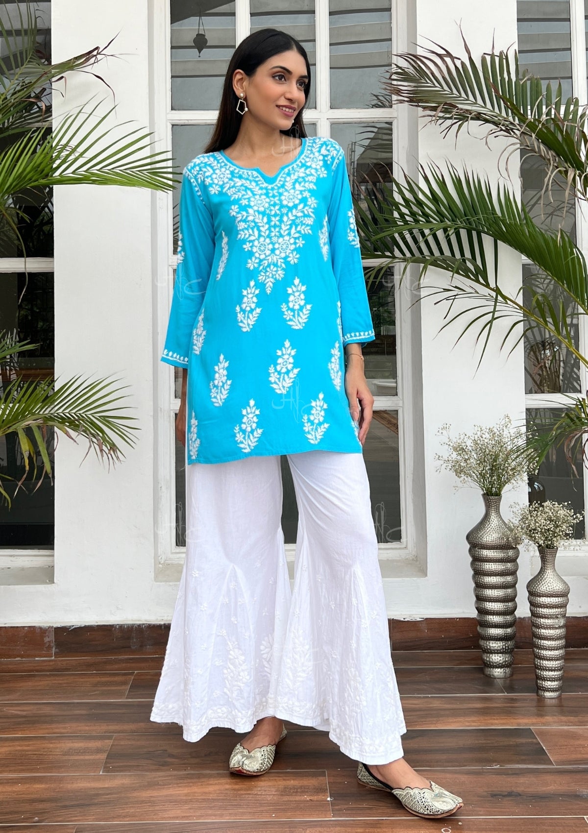 Buy Kaajh Women's Blue Floral Print Cotton Kurta With Trouser Online at  Best Price | Distacart